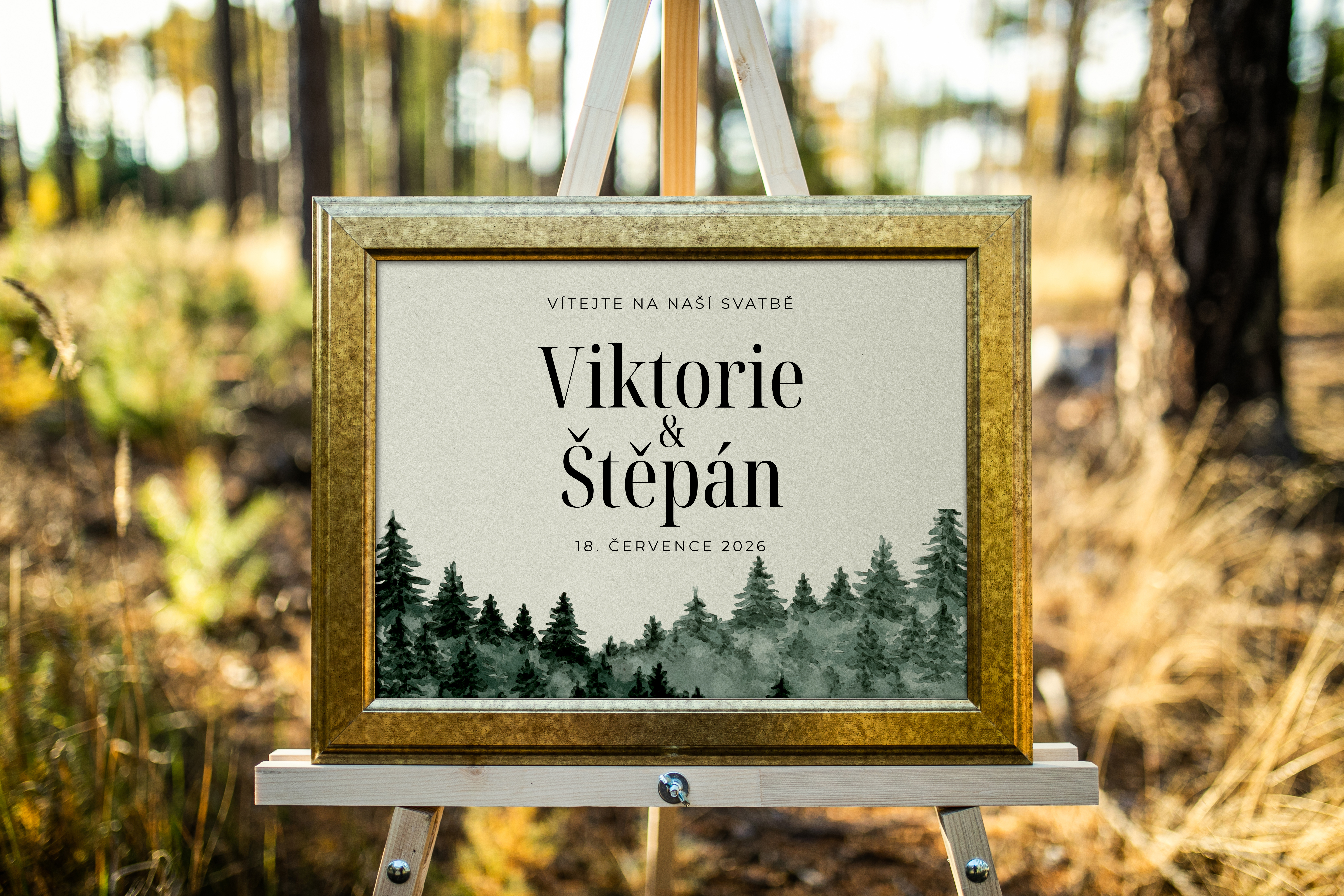 Detail smetanového svatebního plakátu s ražbou